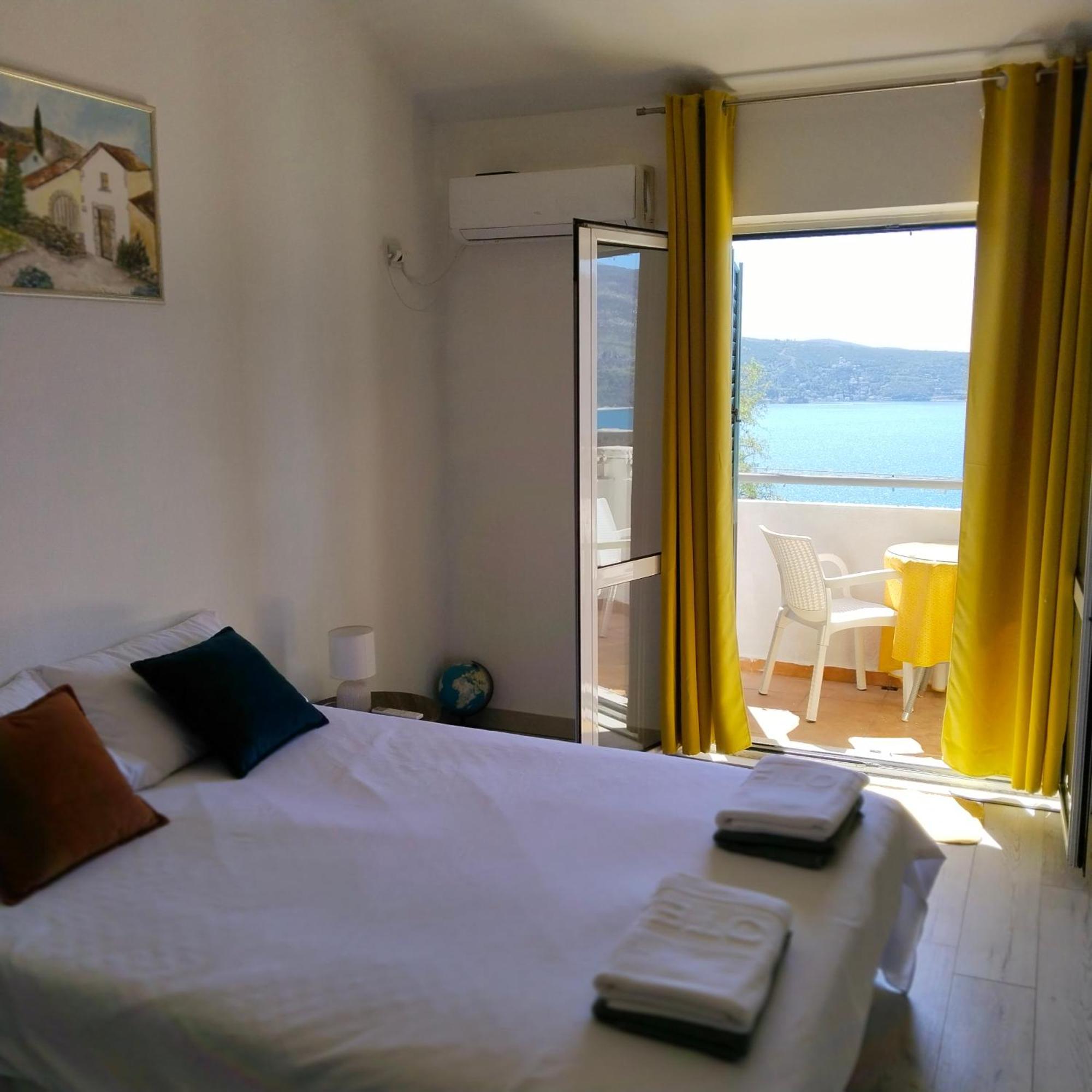 Apartments "Belle Vue" แฮร์เซ็ก-โนวี ภายนอก รูปภาพ