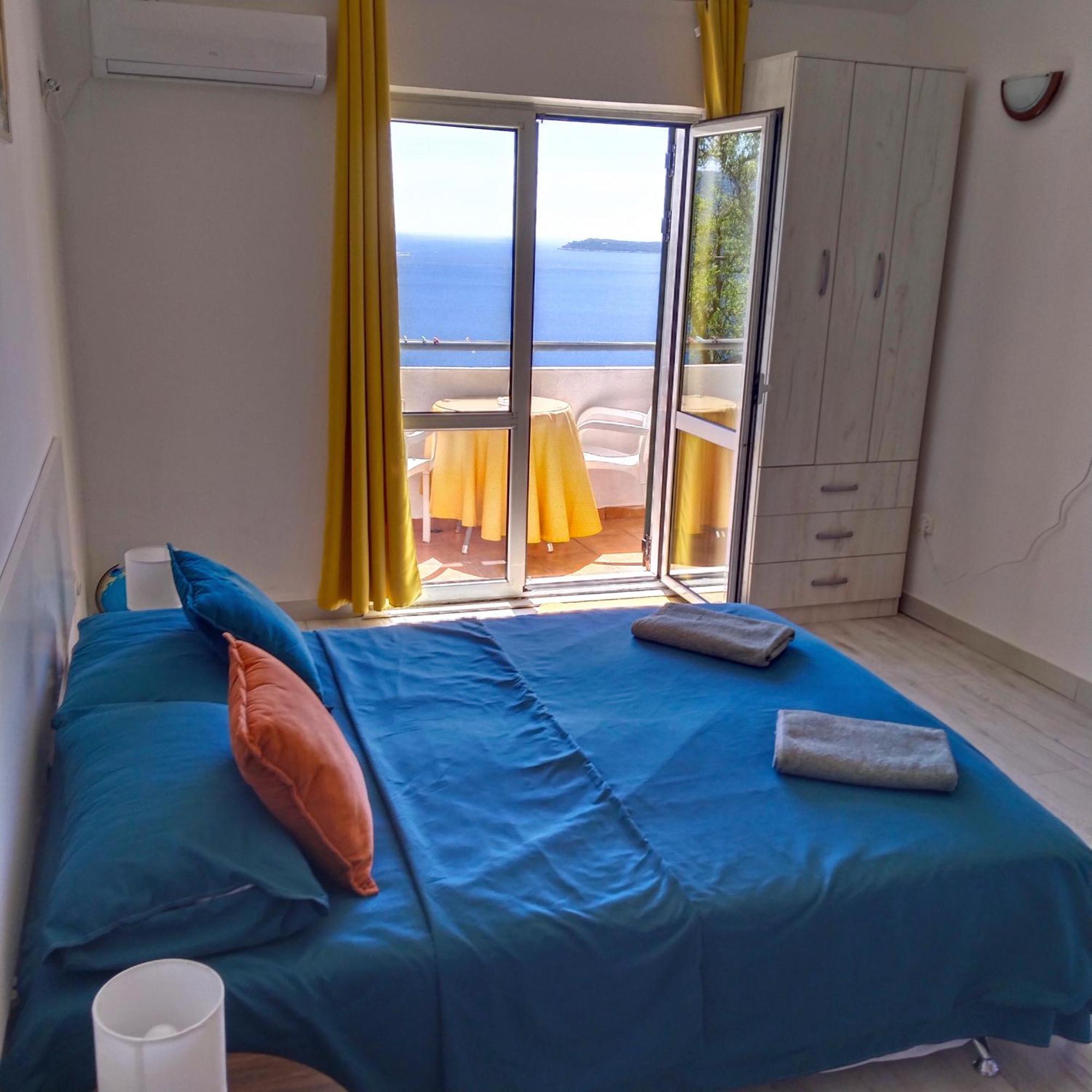 Apartments "Belle Vue" แฮร์เซ็ก-โนวี ภายนอก รูปภาพ