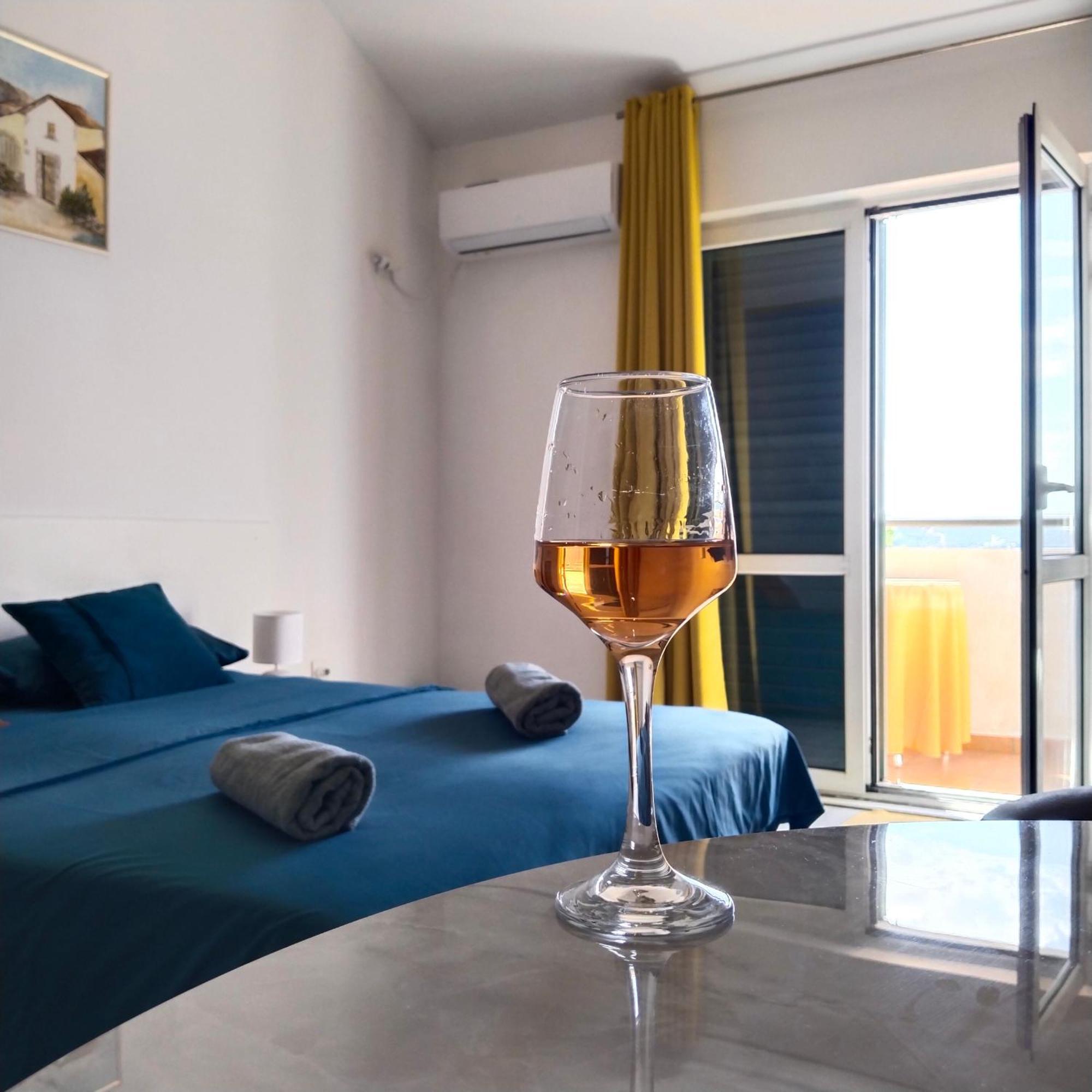 Apartments "Belle Vue" แฮร์เซ็ก-โนวี ภายนอก รูปภาพ